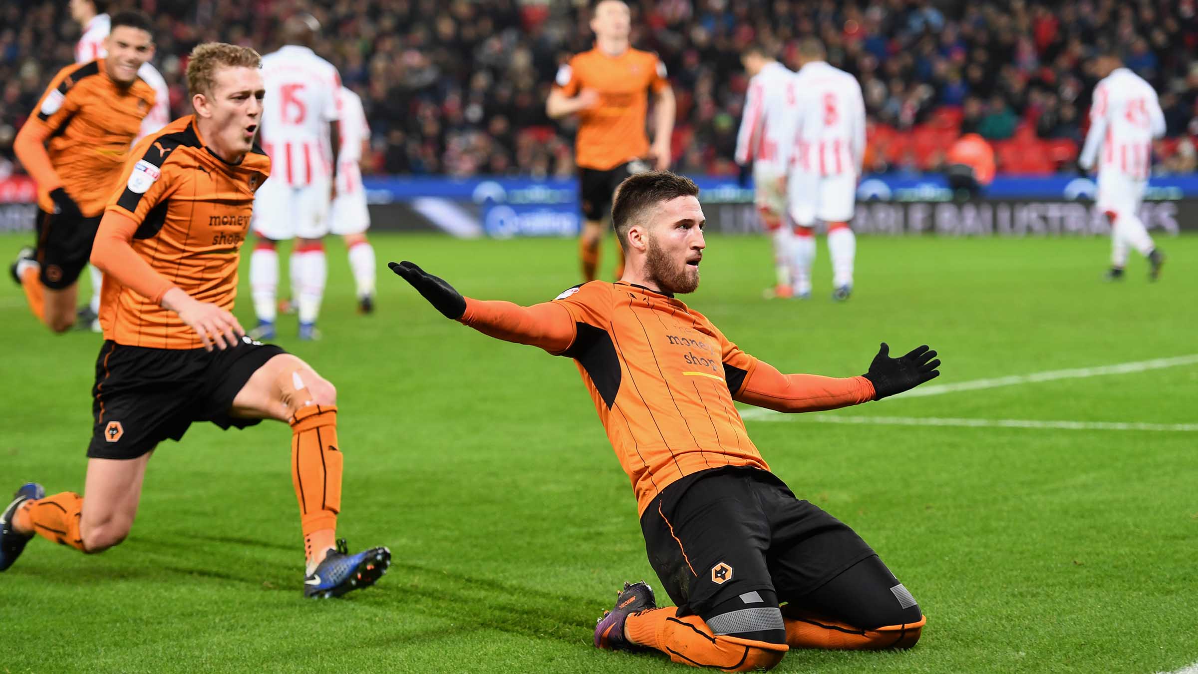 转折点!辽宁本钢外线爆发,足总杯冲刺阶段攻防权衡,悬念犹存,医务组通报恢复 转折点!辽宁本钢外线爆发,足总杯冲刺阶段攻防权衡,悬念犹存,医务组通报恢复