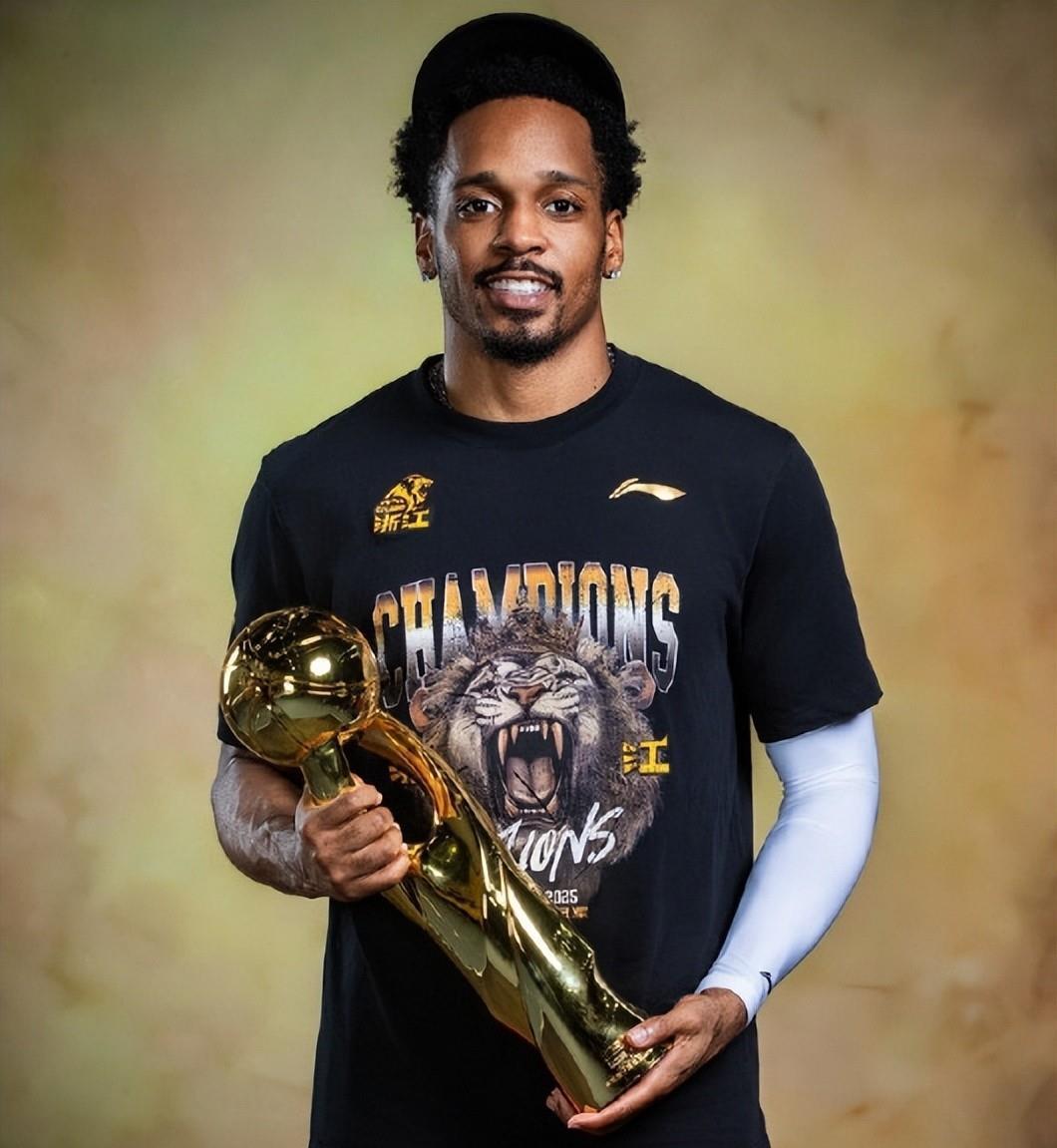 包含CBA季后赛集结日再迎强敌，布莱顿调整名单，主帅态度——目标明确，心理建设被强调的词条-九游体育