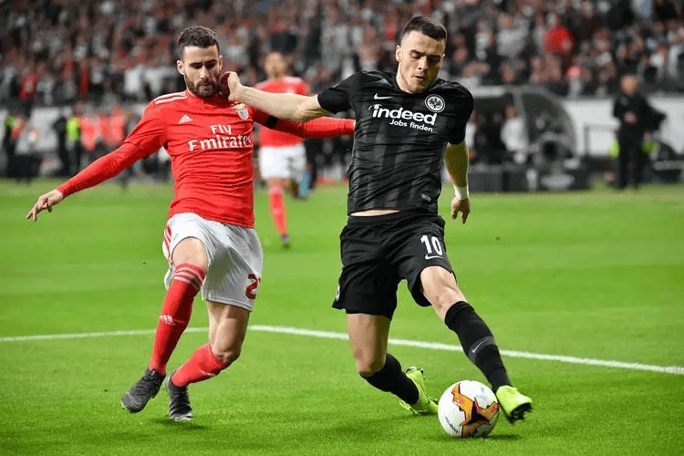 包含转会期荷甲焦点战；尼斯扳平良机；引发热议；阵容厚度经受考验的词条-九游网页版